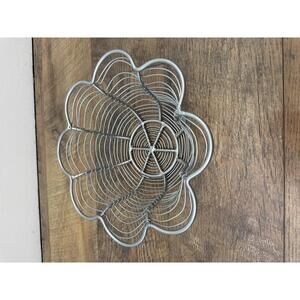 Flower Shaped Wire Fruit Basket